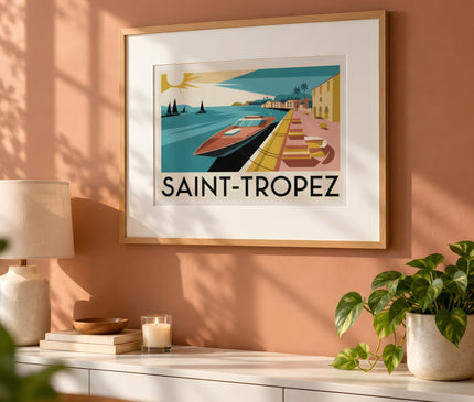 Affiche saint tropez impression haute qualité – mise en situation dans une salle à manger